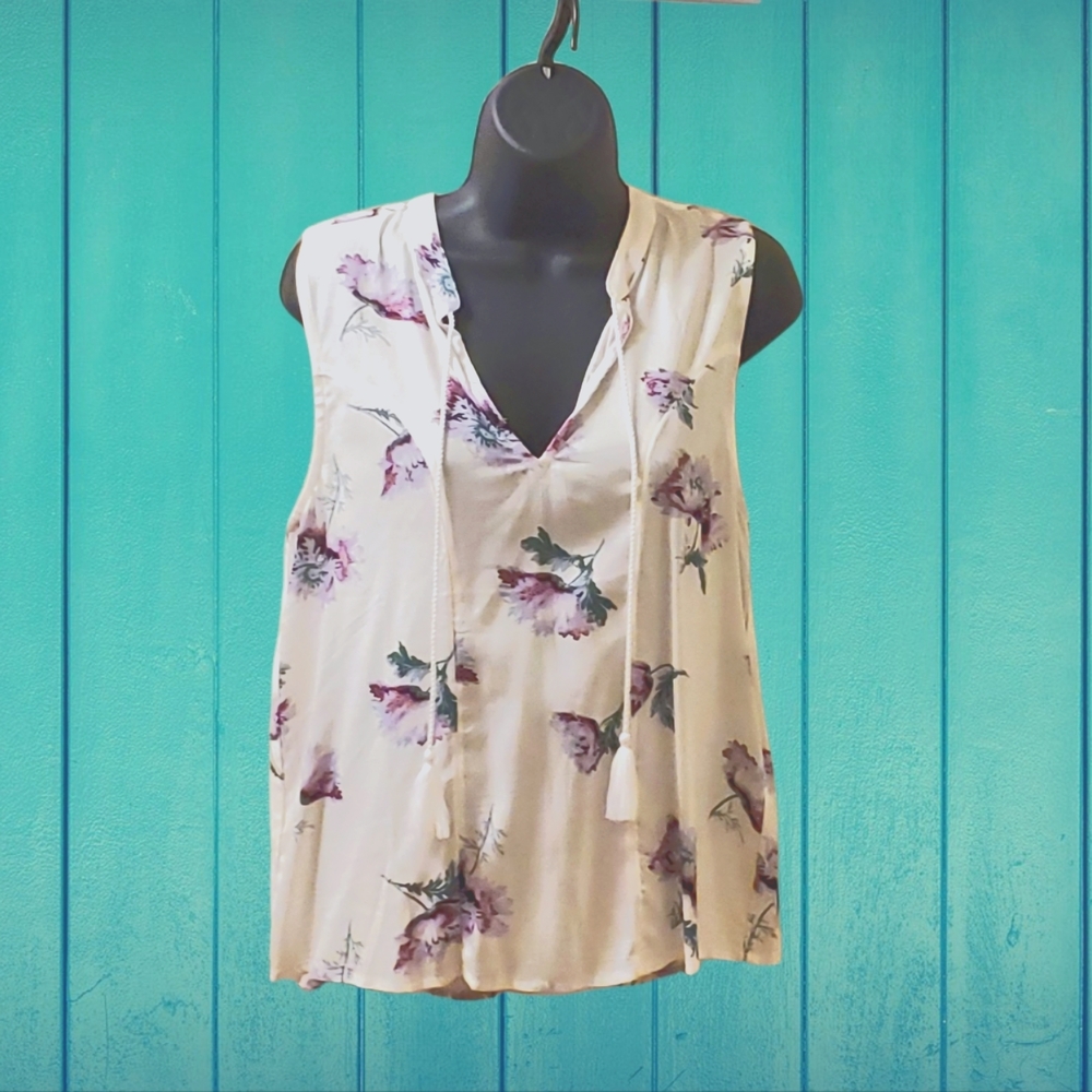 White Floral Sleeveless Blouse size  S/P